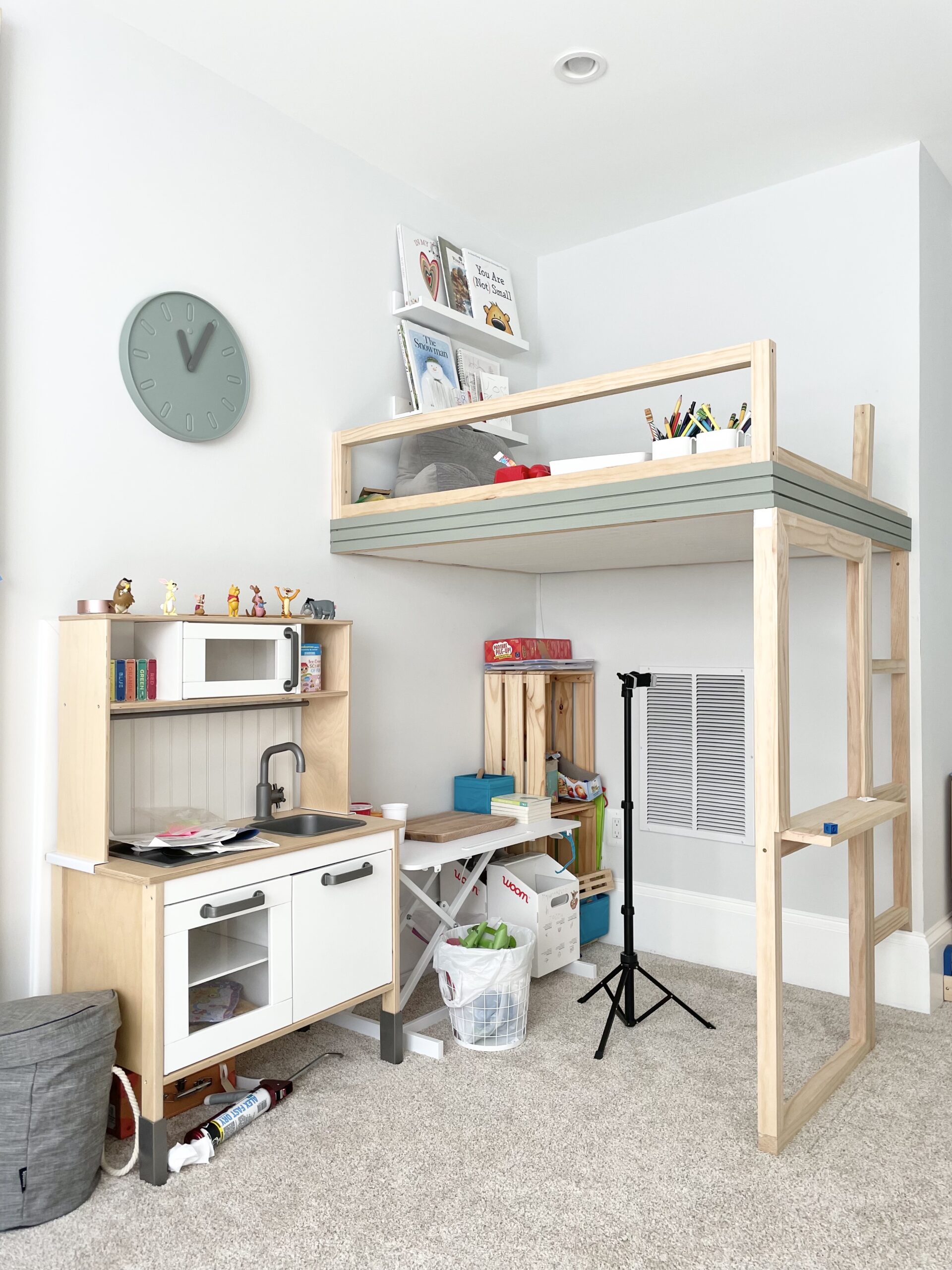 DIY Kids' Reading Loft and Storefront (Step-by-Step Tutorial ...